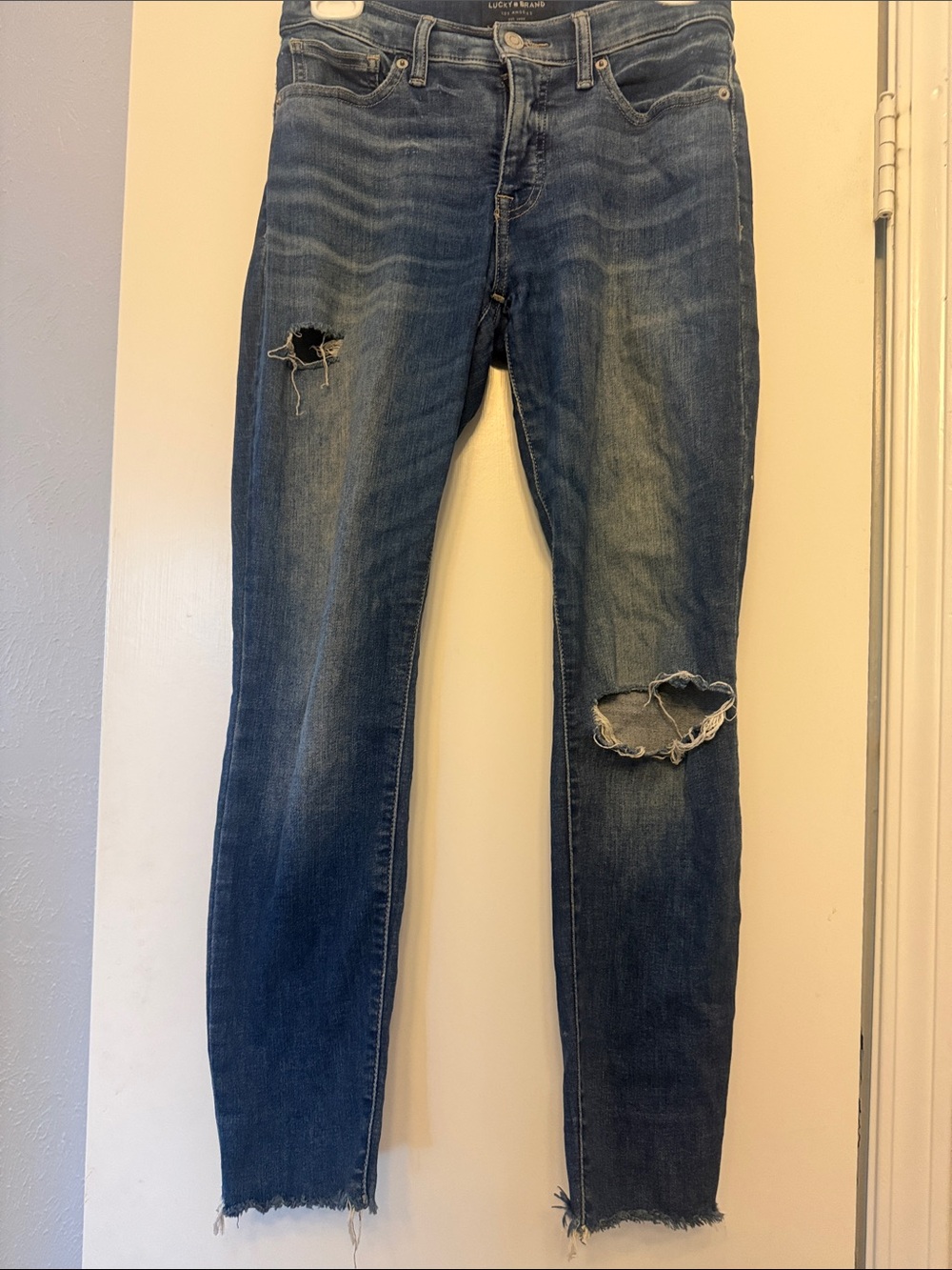 Lucky Brand Skinny Ripped Dark Blue Jeans